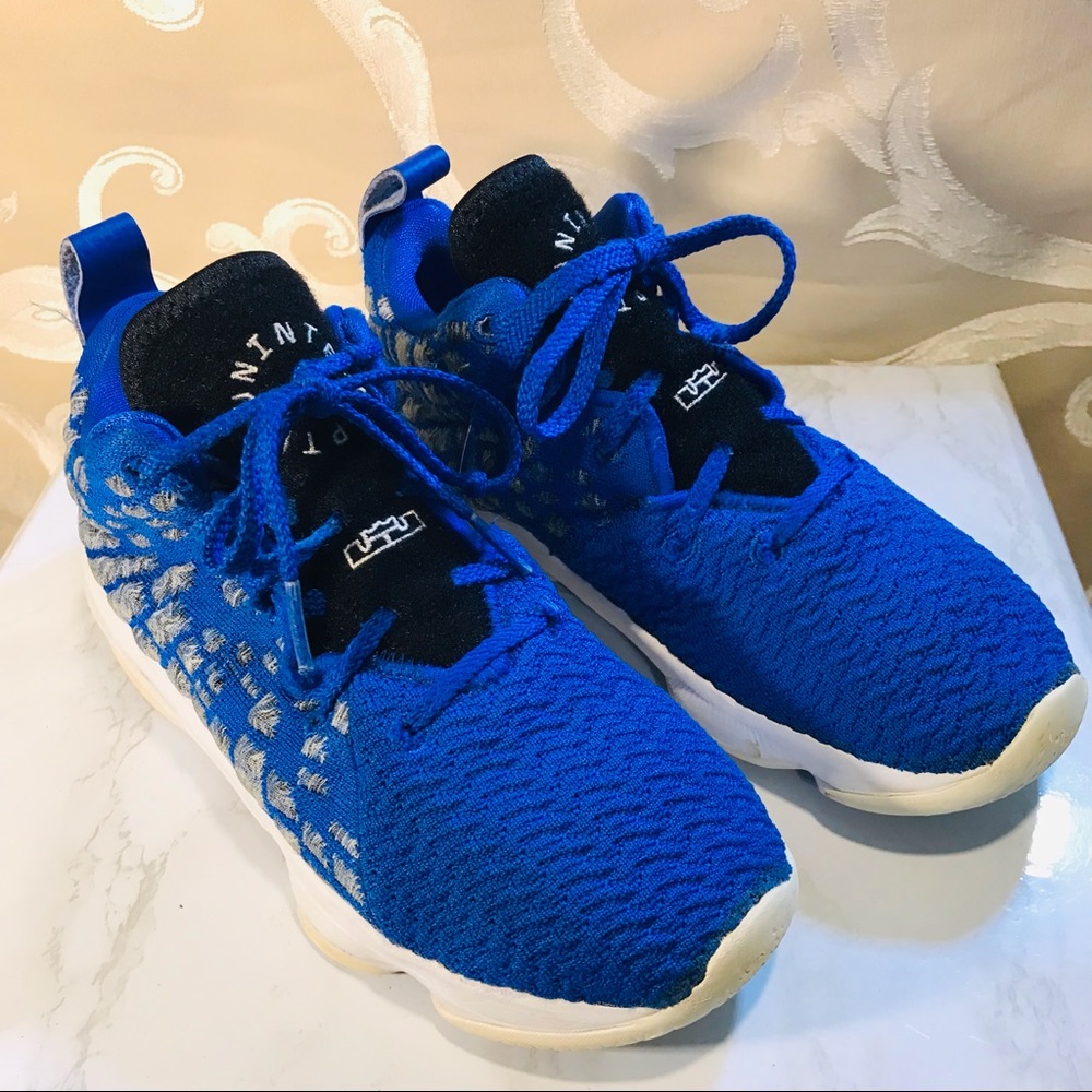 Boy’s Nike shoes